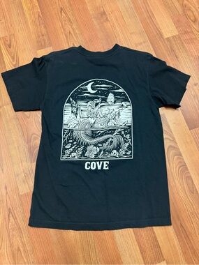 Cove Black Graphic Short-Sleeve Men's T-Shirt
